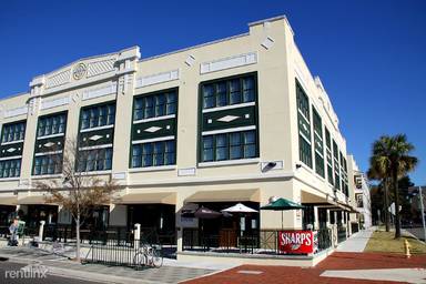 Main picture of 1303 N Main St