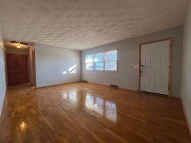 Main picture of 3463 N Fremont Ave