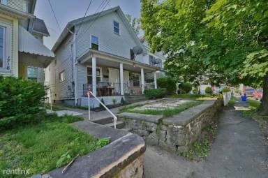 Main picture of 1702 Wayne Ave