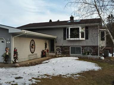 Main picture of 68 Warren Ct