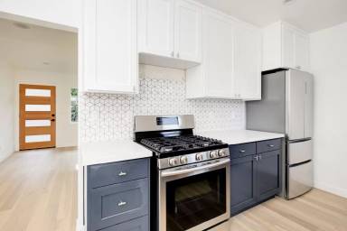 Main picture of 2314 Glendale Blvd