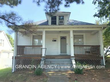 Main picture of 1020 11th St SE