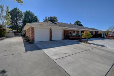 Main picture of 7708 Trail Ridge Rd NE