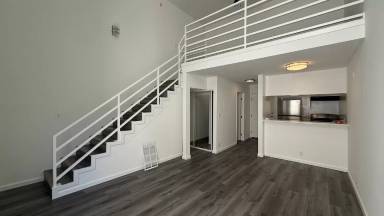 Main picture of 7044 Hawthorn Ave