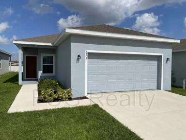 Main picture of 2809 Whispering Trails Dr