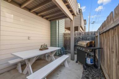 Main picture of 733 Seacoast Dr