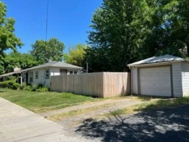 Main picture of 421 W 6th Ave