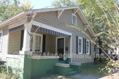 Main picture of 158 S Dearborn St