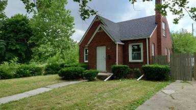 Main picture of 11203 Lakepointe St