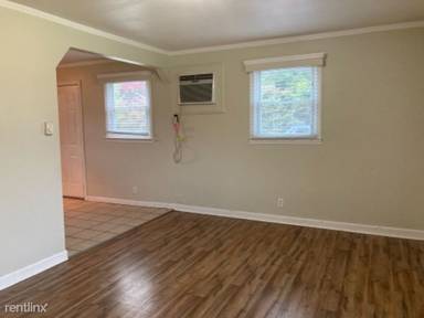 Main picture of 9 W Park Dr