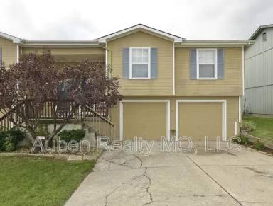 Main picture of 7010 N Gower Ave