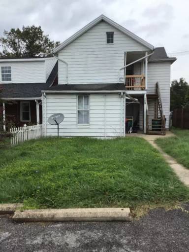 Main picture of 726 Lincoln Way E