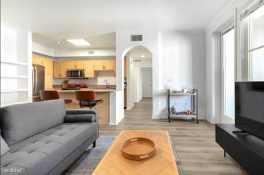 Main picture of 1724 Highland Apartments