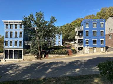 Main picture of 1777 Sycamore St
