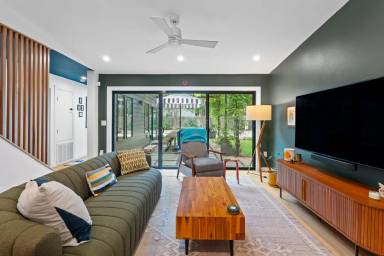 Main picture of 3205 Locke Ln