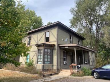 Main picture of 416 8th St NW