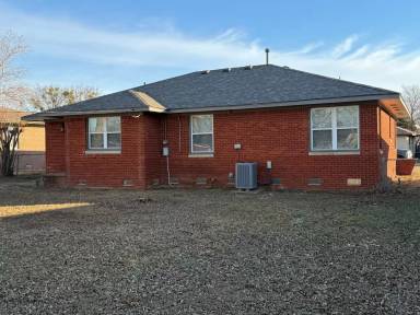 Main picture of 1400 Rickey Rd