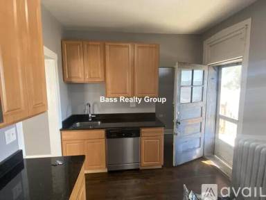 Main picture of 4619 N Spaulding Ave
