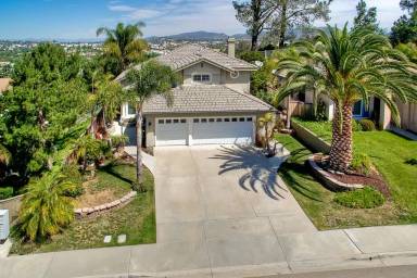 Main picture of 992 Gardenia Ct