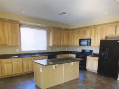 Main picture of 15845 W Mescal St