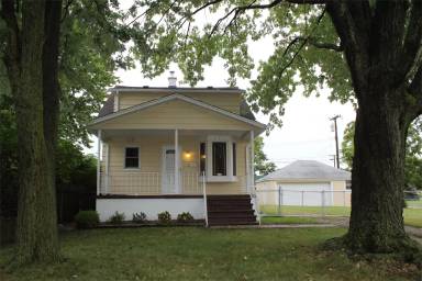 Main picture of 17159 Smith St
