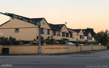 Main picture of 12015 SW 18th St