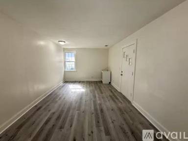 Main picture of 410 W 46th St
