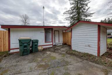Main picture of 3927 49th Ave SW
