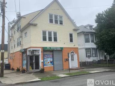 Main picture of 80 Gilbert St