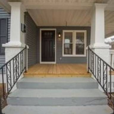 Main picture of 1077 S Roanoke Ave