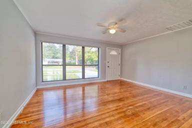 Main picture of 1212 Kennerly Rd