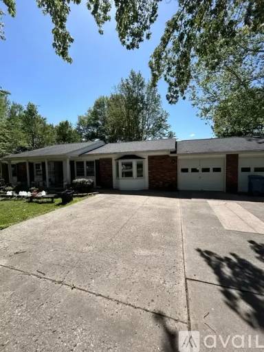 Main picture of 115 Woodview Ln