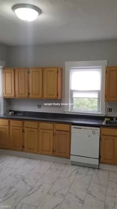 Main picture of 19 Roseclair St