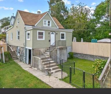 Main picture of 450 Franklin Ave