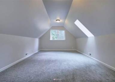 Main picture of 2 Rosebud Pl