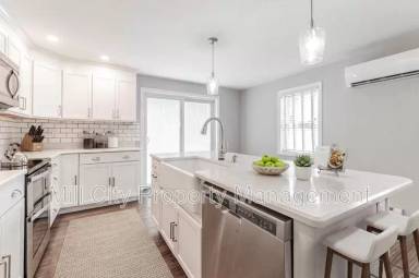 Main picture of 15 Brian Ave