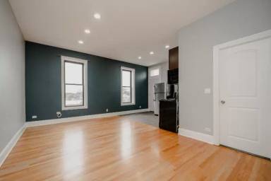 Main picture of 3535 W Armitage Ave