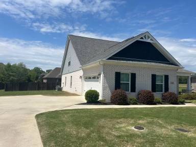 Main picture of 14889 Imperial Dr