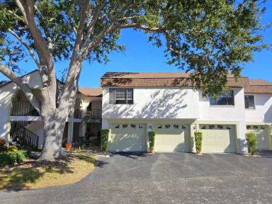 Main picture of 812 Capri Isles Blvd