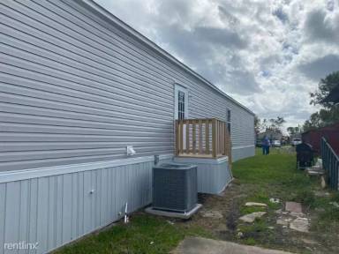 Main picture of 2645 Shanks Rd