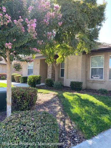 Main picture of 2601 W Oriole Ave