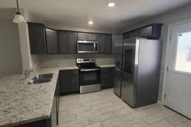 Main picture of 3804 Crockett St