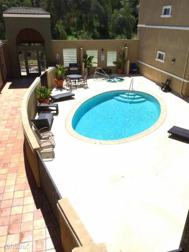 Main picture of 22859 Del Valle St