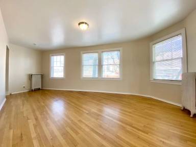 Main picture of 1518-1524 E Olive Way