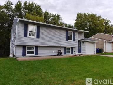 Main picture of 2646 W 56th St
