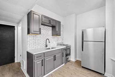 Main picture of 5554 Avondale Pl