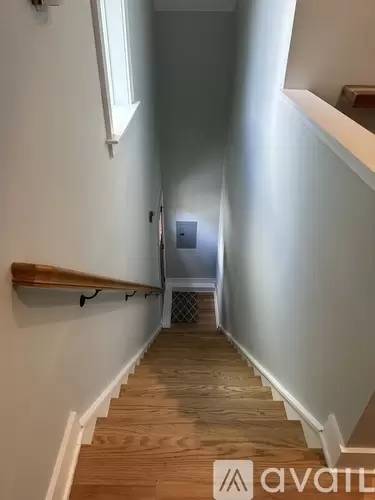 Main picture of 2022 W Trade St