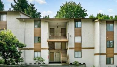 Main picture of 12023 100th Ave NE