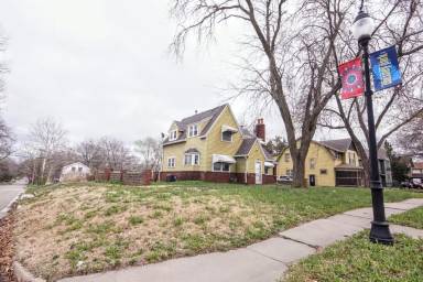 Main picture of 1800 SW Washburn Ave