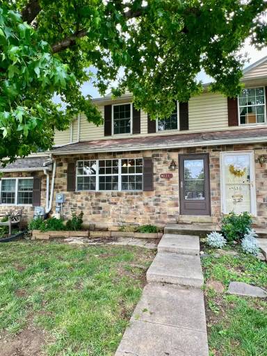 Main picture of 638 Lancaster Ct
